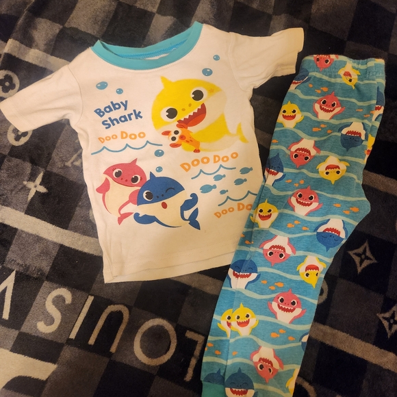 Pinkfong Other - Colorful Baby Shark Pajama Set